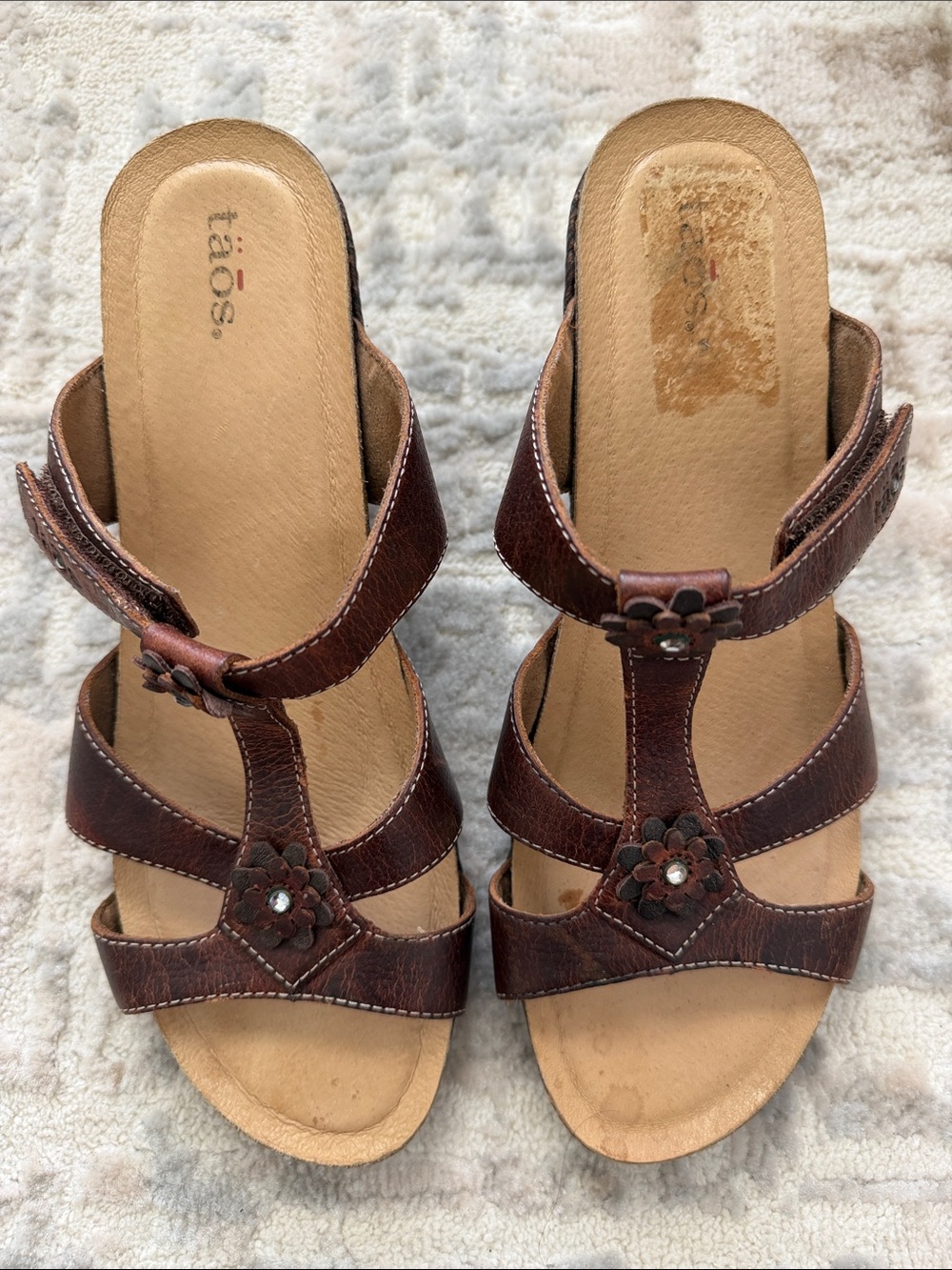 Taos Footwear Brown Leather Floral T-Strap Wedge Sandals